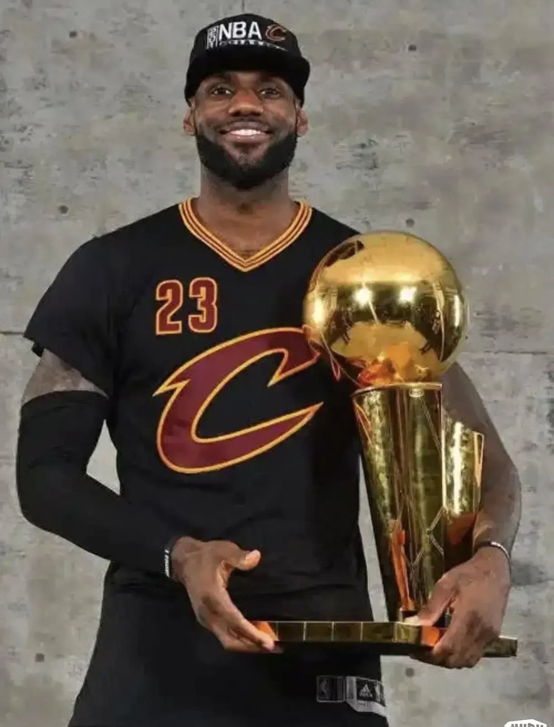 九游游戏盒-包含詹姆斯新星刷新纪录表现突出，法国队前途光明！再创辉煌时刻的词条