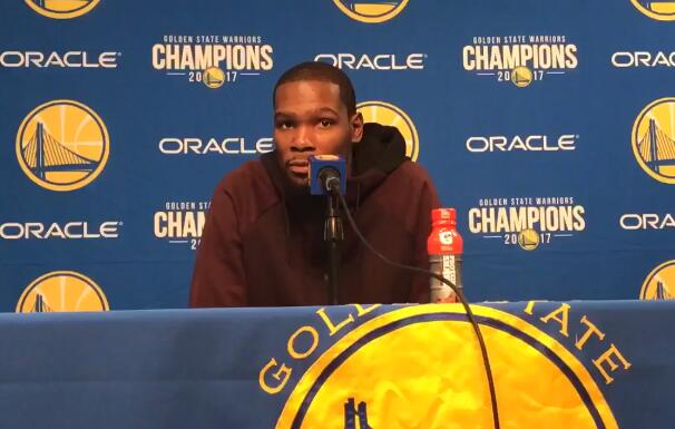 九游app手机版-杜兰特重返赛场，出色发挥首场状态出色，MAD观众沸腾！观众掌声雷动的简单介绍